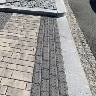 SEMMELROCK DLAŽBA PRO NEVIDOMÉ / obdélník 20x10x6 cm - antracit