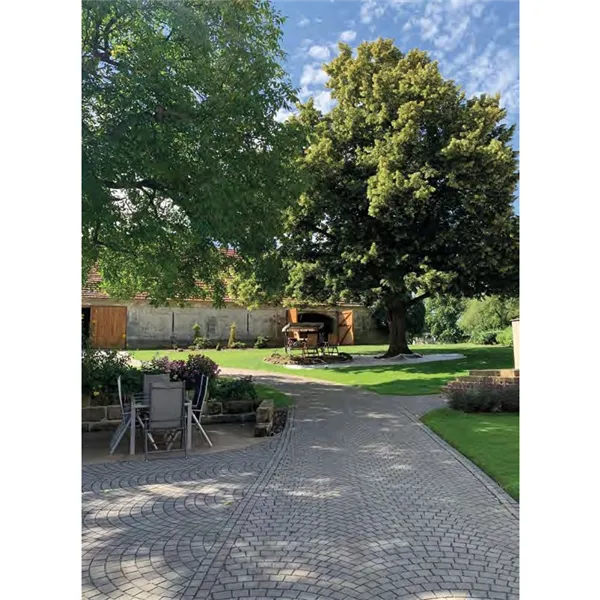 SEMMELROCK ARTE Pražská kostka / segmentová oblouková dlažba, výška 10 cm, PaveLock System - šedočerná stínovaná