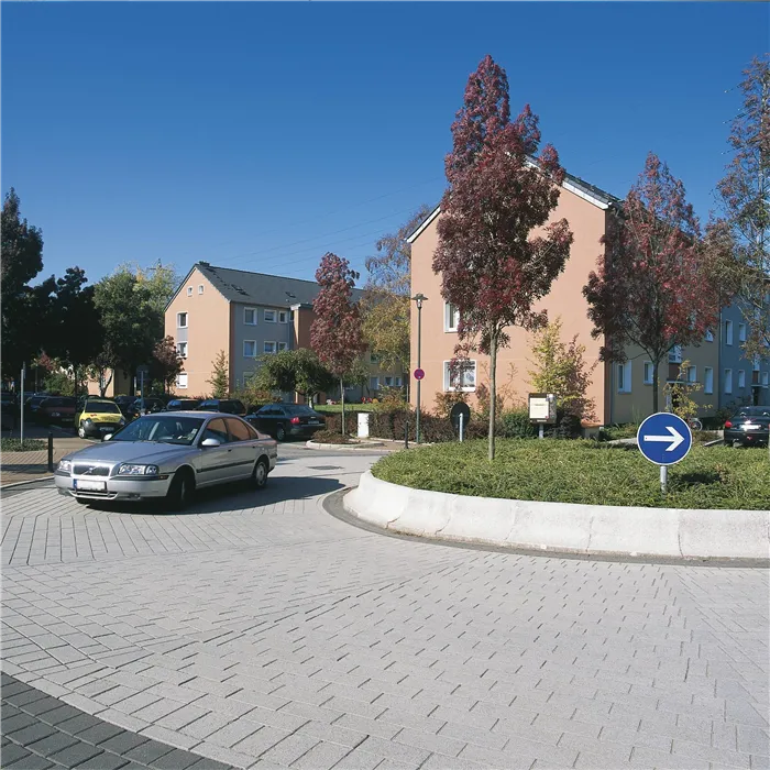 SEMMELROCK CITYTOP PaveLock System / dlažba pro extrémně zatížené plochy, zámkové zabezpečení proti posunu 20x20x10 cm - šedá