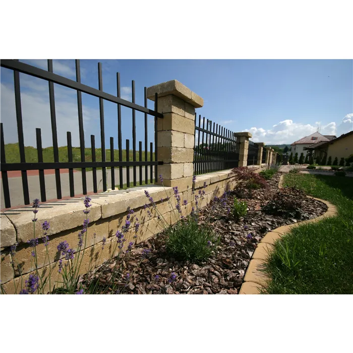 SEMMELROCK CASTELLO / plotový systém - poloviční kámen 20x20x14 cm, otloukaný povrch, rustikální vzhled, nepravidelné hrany - písková