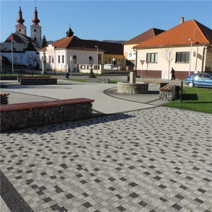 SEMMELROCK NATURO / maloformátová dlažba, výška 6 cm, nepravidelný tvar, jemnozrnný vymývaný povrch - černá